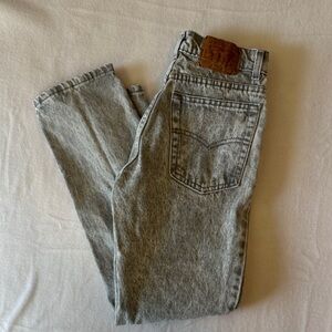 Vintage Levi's (MADE USA 🇺🇸 TAG) Light Gray Denim Jeans with Brown Leather Patch